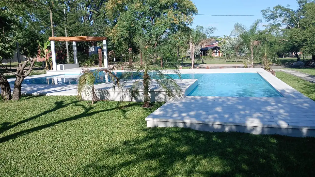 Vista panorámica del río desde las cabañas de pesca